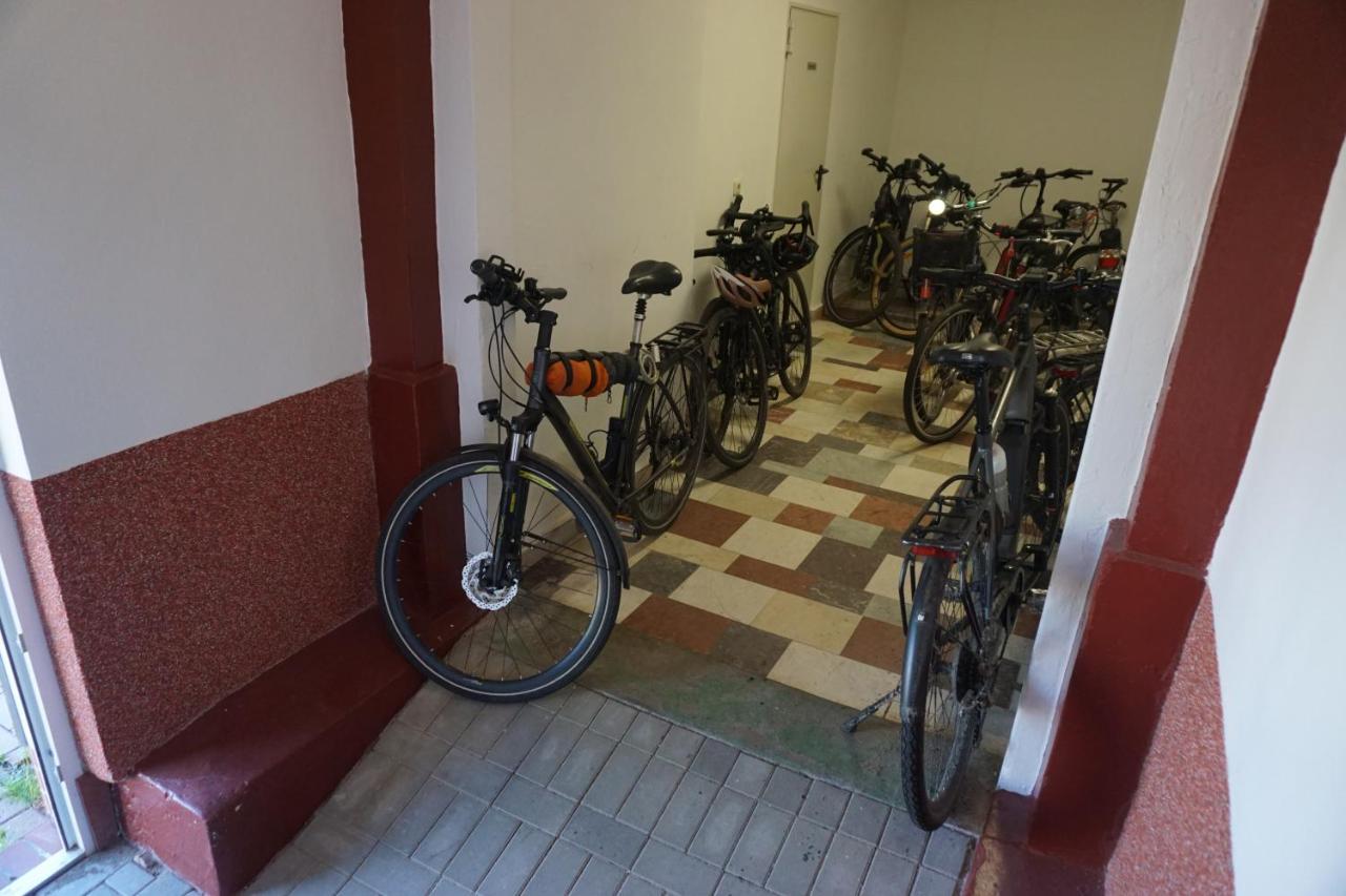 Hotel Am Bahnhof ヴァーレン エクステリア 写真