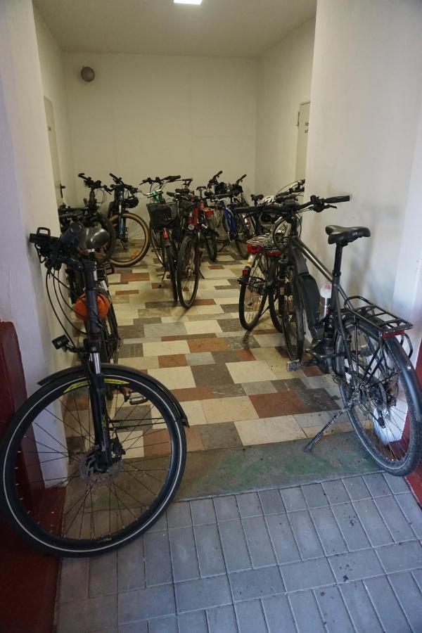 Hotel Am Bahnhof ヴァーレン エクステリア 写真