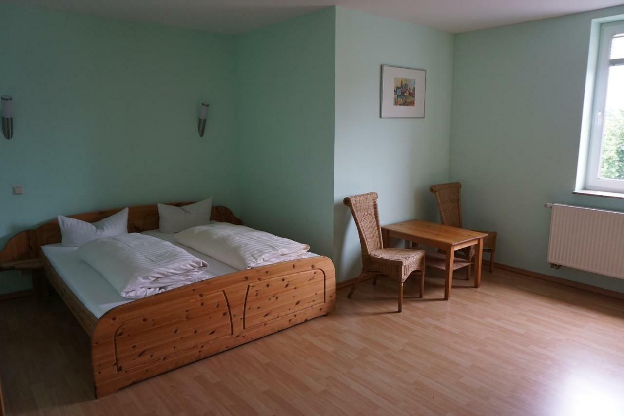 Hotel Am Bahnhof ヴァーレン エクステリア 写真